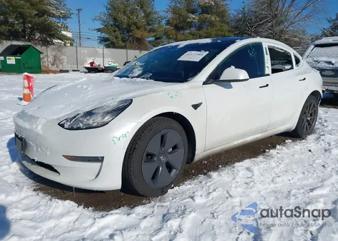 2021 Tesla Model 3 Long Range Dual Motor All-Wheel Drive z USA, uszkodzony, nr VIN 5YJ3E1EB9MF855382
